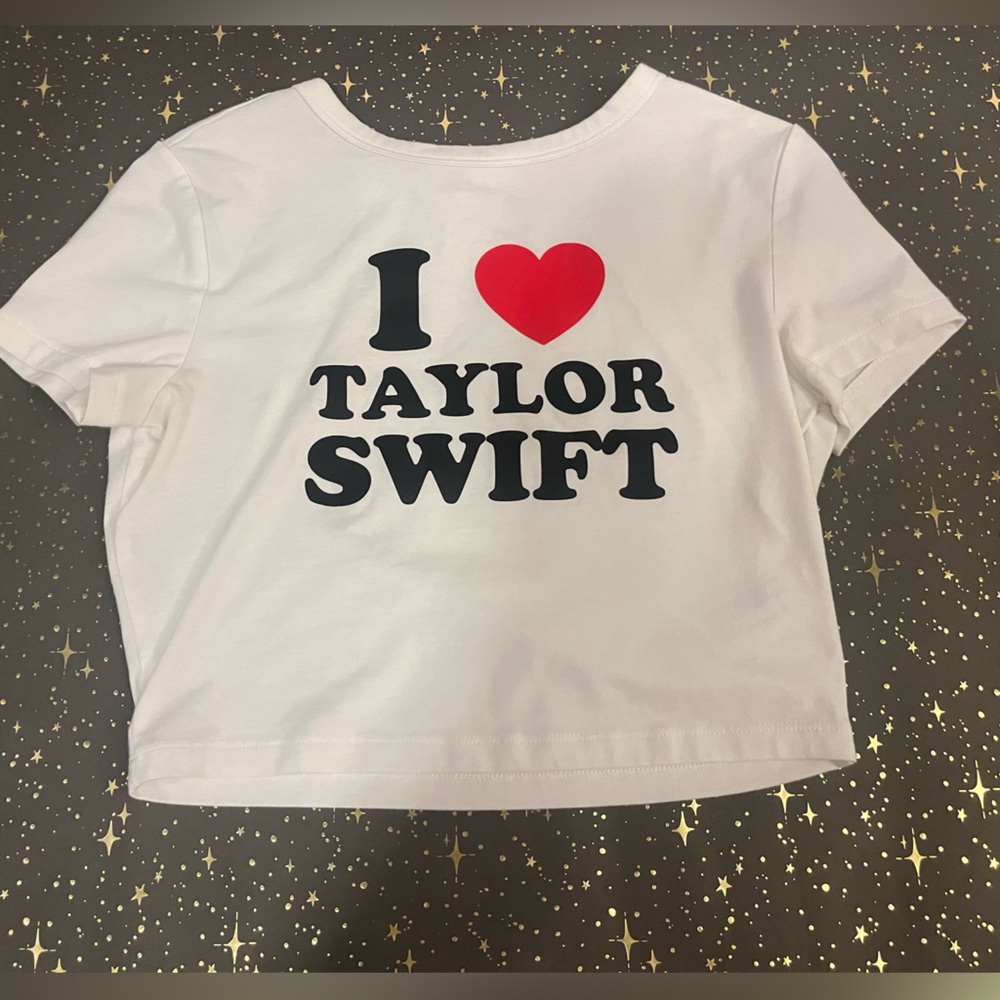 I ❤️ Taylor Swift Cropped Tee